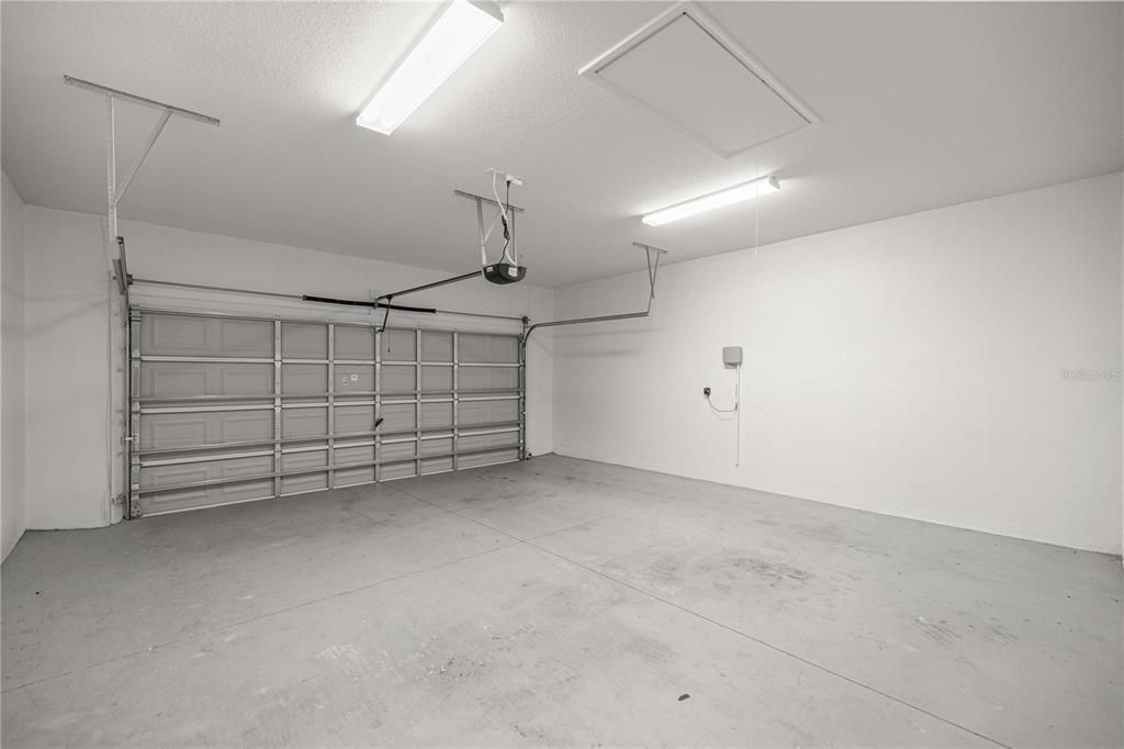 For Sale: $299,900 (4 beds, 2 baths, 1865 Square Feet)