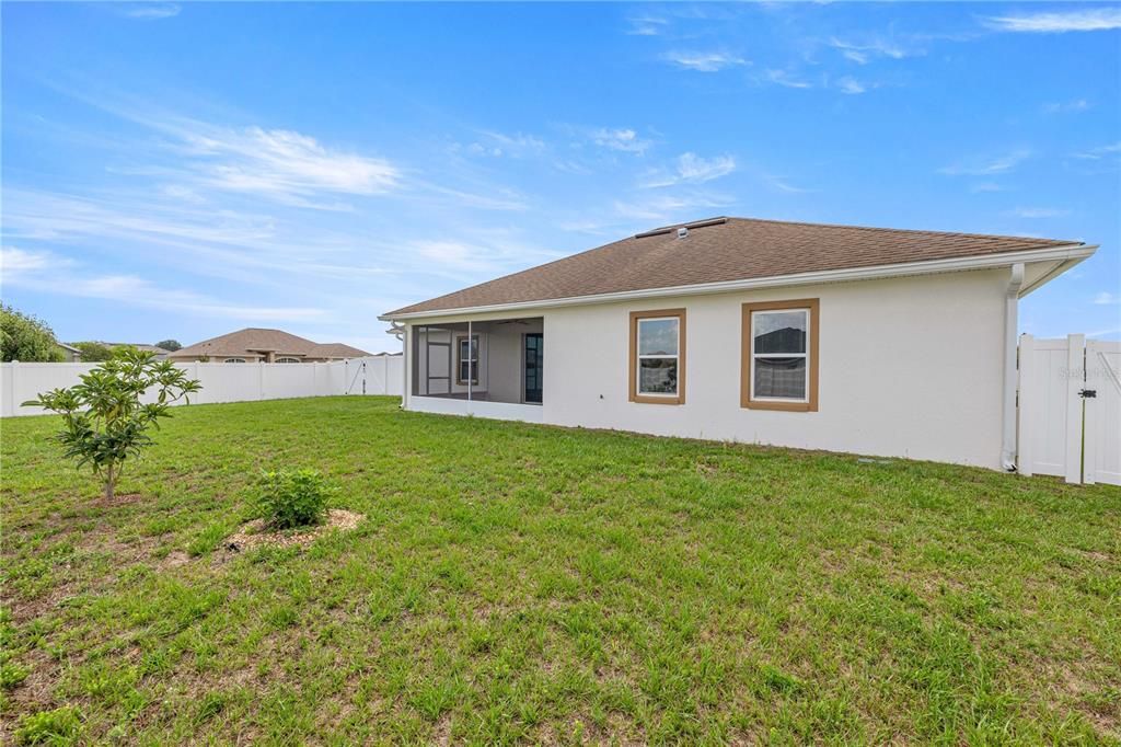 For Sale: $299,900 (4 beds, 2 baths, 1865 Square Feet)