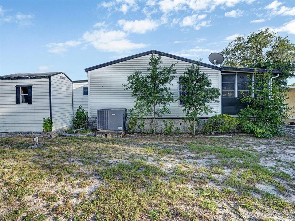 For Sale: $90,000 (2 beds, 2 baths, 960 Square Feet)