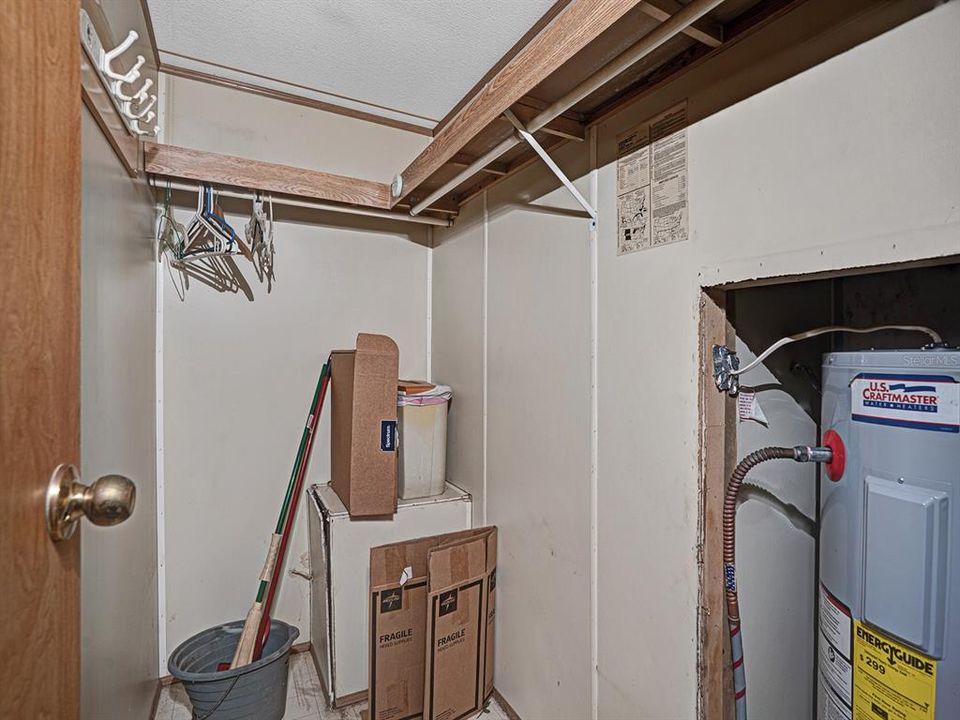 For Sale: $90,000 (2 beds, 2 baths, 960 Square Feet)
