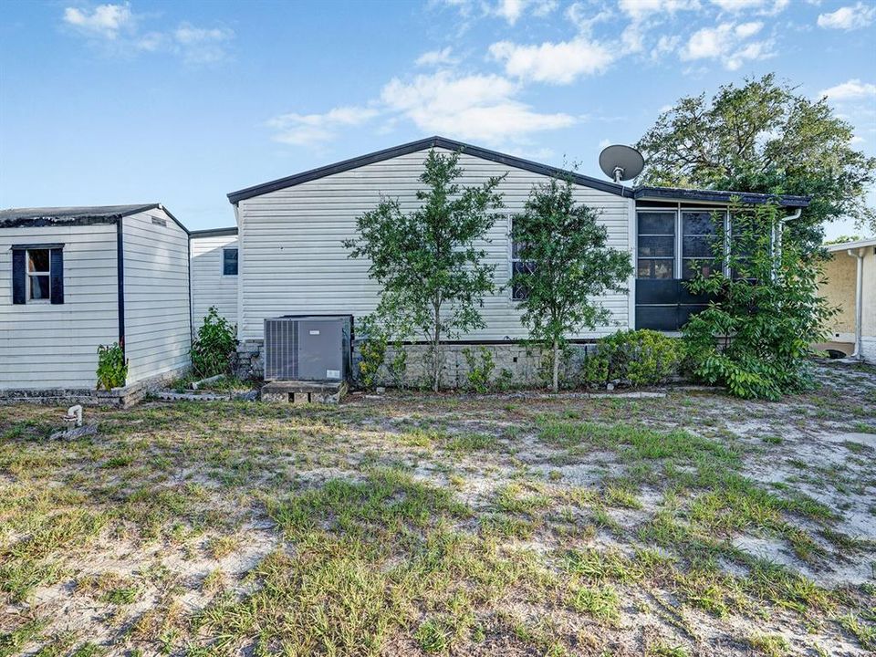 For Sale: $90,000 (2 beds, 2 baths, 960 Square Feet)