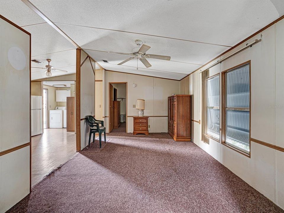 For Sale: $90,000 (2 beds, 2 baths, 960 Square Feet)