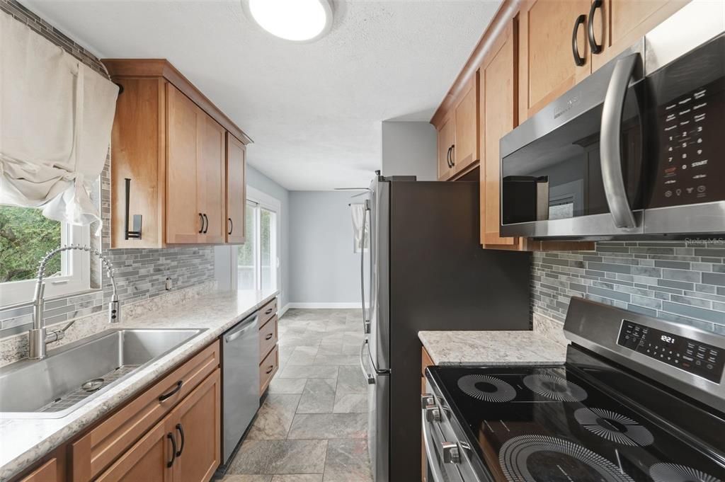For Sale: $385,000 (3 beds, 2 baths, 1492 Square Feet)