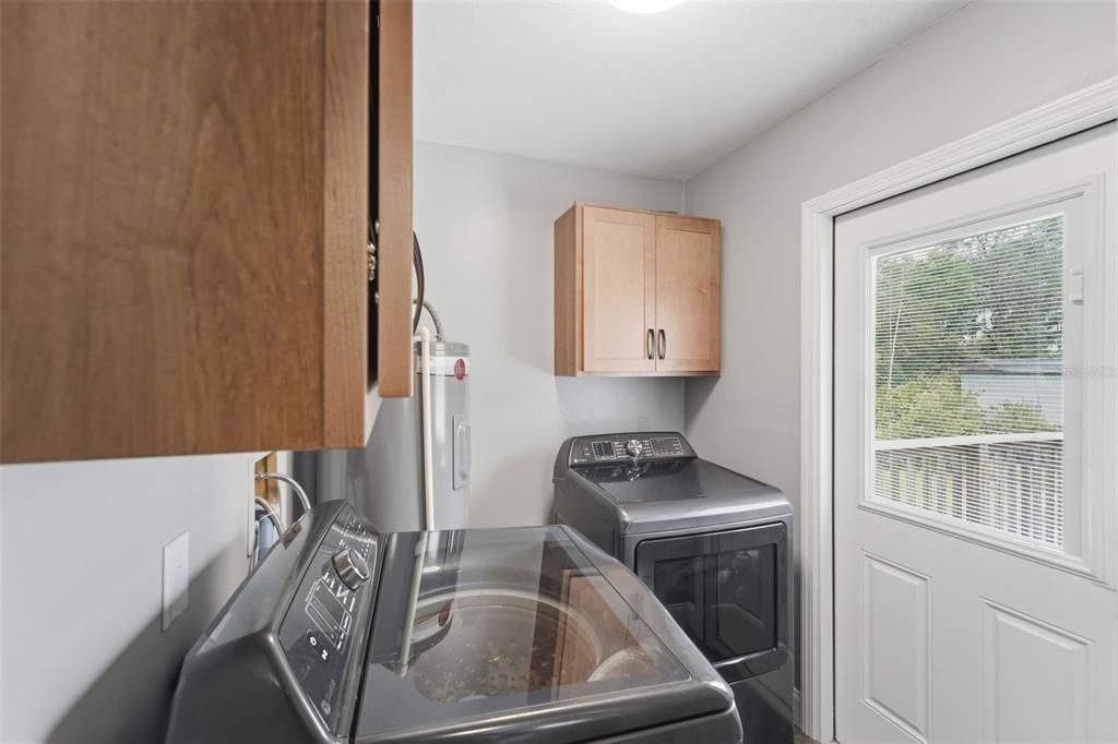 For Sale: $385,000 (3 beds, 2 baths, 1492 Square Feet)