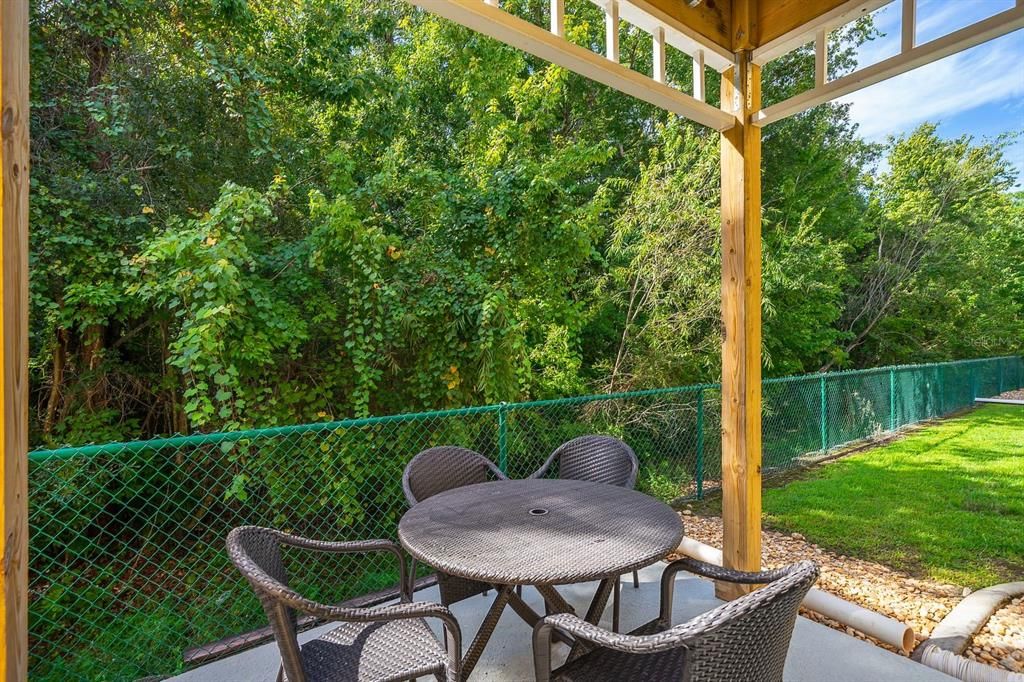 For Sale: $259,900 (3 beds, 2 baths, 1277 Square Feet)