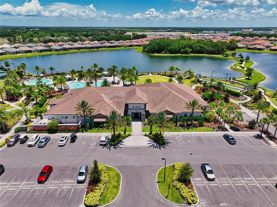 For Sale: $624,900 (3 beds, 3 baths, 2256 Square Feet)