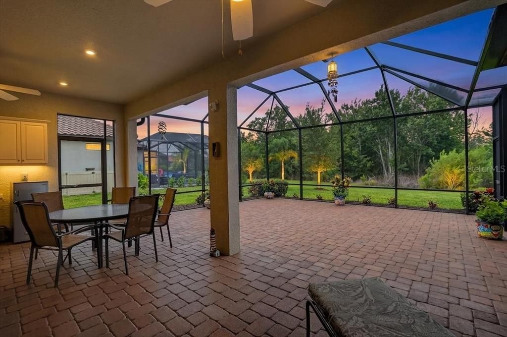 For Sale: $624,900 (3 beds, 3 baths, 2256 Square Feet)