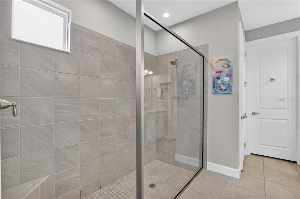 For Sale: $624,900 (3 beds, 3 baths, 2256 Square Feet)
