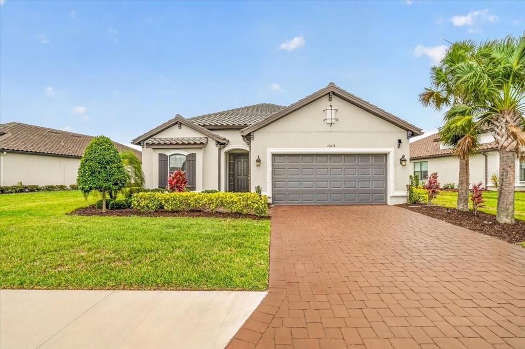 For Sale: $624,900 (3 beds, 3 baths, 2256 Square Feet)