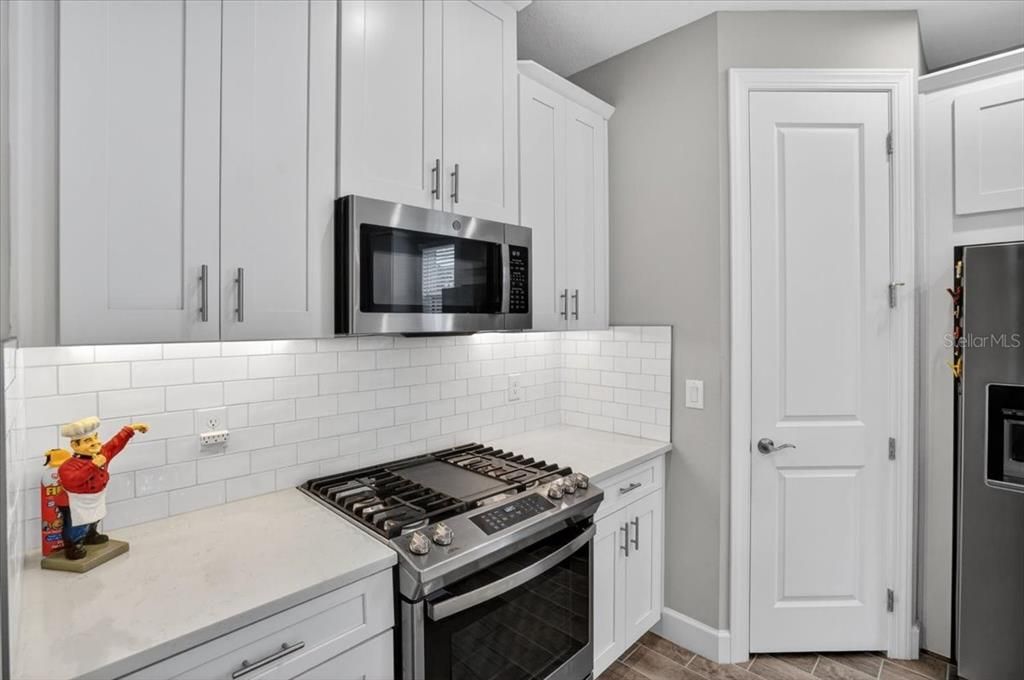 For Sale: $624,900 (3 beds, 3 baths, 2256 Square Feet)