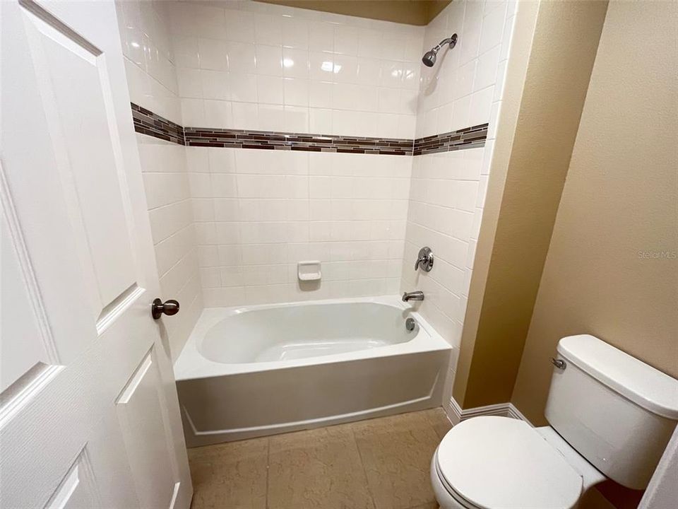 В аренду: $4,000 (7 спален, 5 ванн, 4657 Квадратных фут)