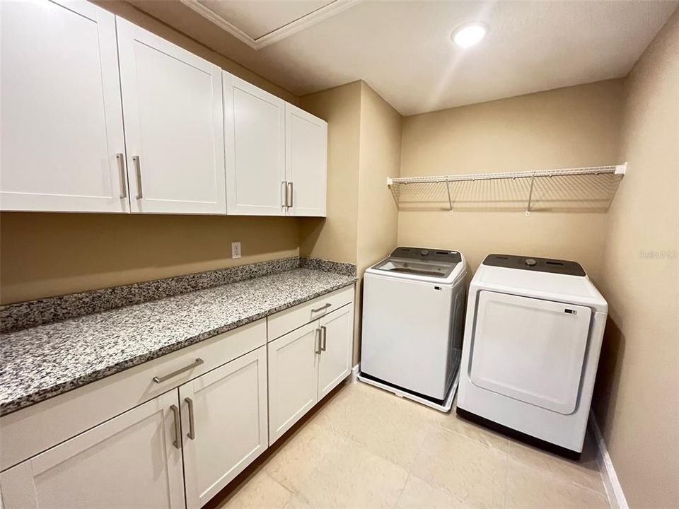 В аренду: $4,000 (7 спален, 5 ванн, 4657 Квадратных фут)