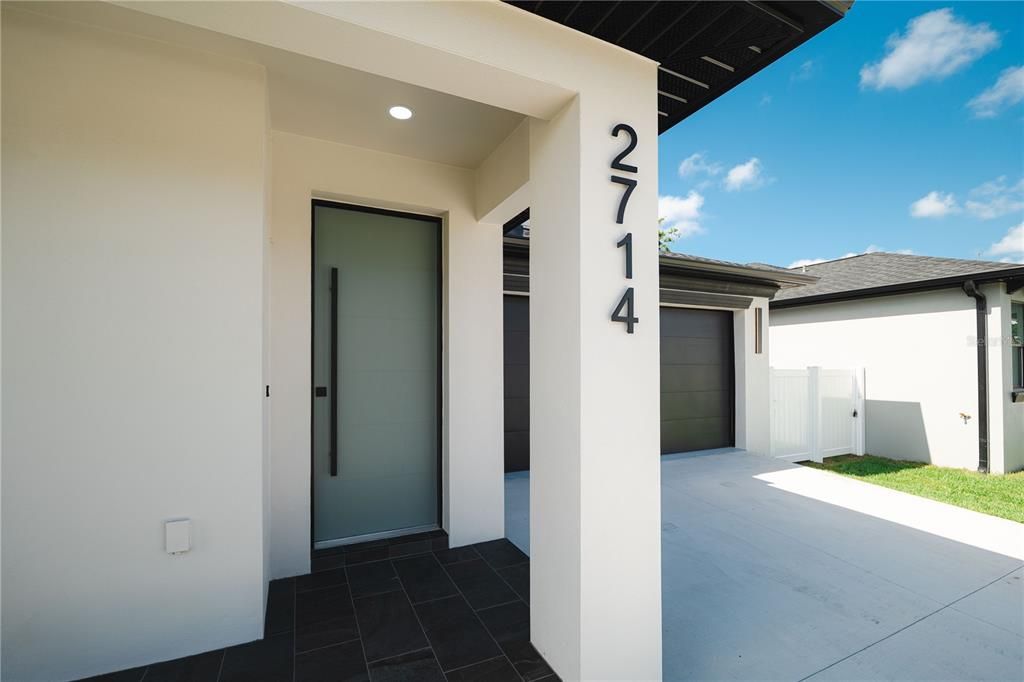 En Venta: $649,800 (3 camas, 2 baños, 1724 Pies cuadrados)
