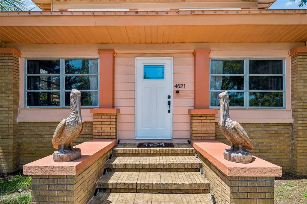 For Sale: $799,990 (4 beds, 1 baths, 1999 Square Feet)