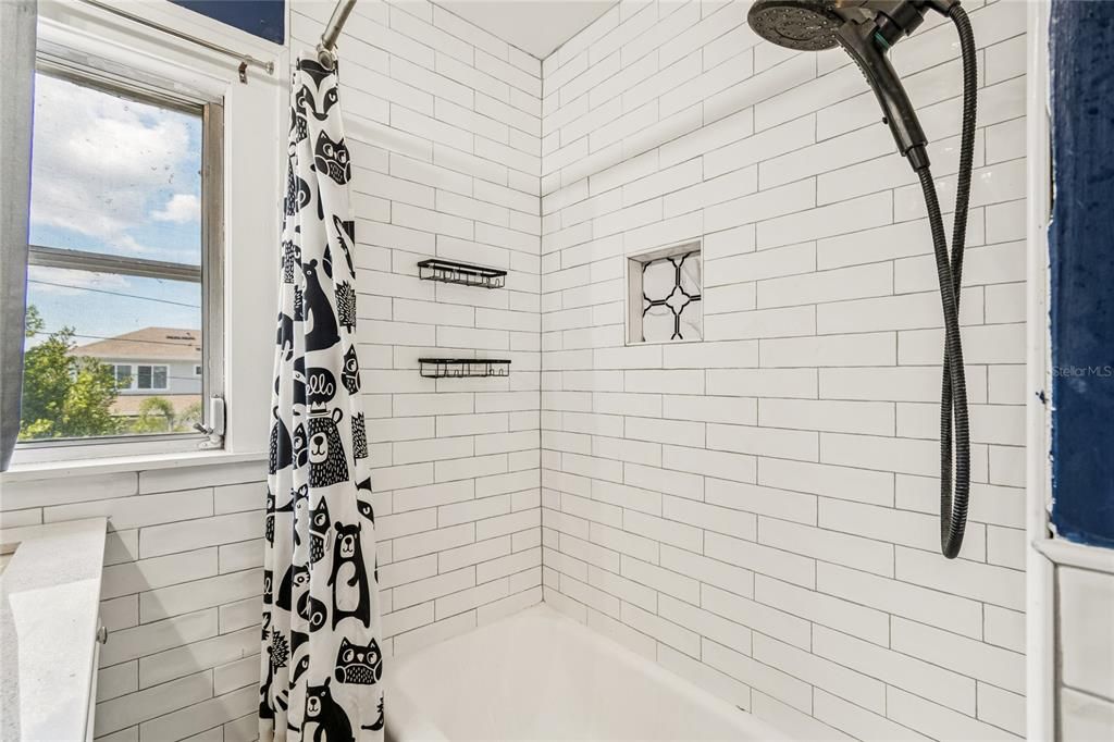 For Sale: $799,990 (4 beds, 1 baths, 1999 Square Feet)
