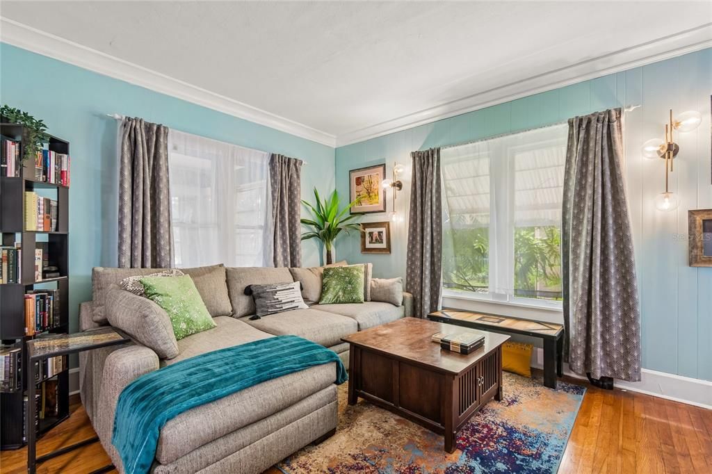 For Sale: $799,990 (4 beds, 1 baths, 1999 Square Feet)