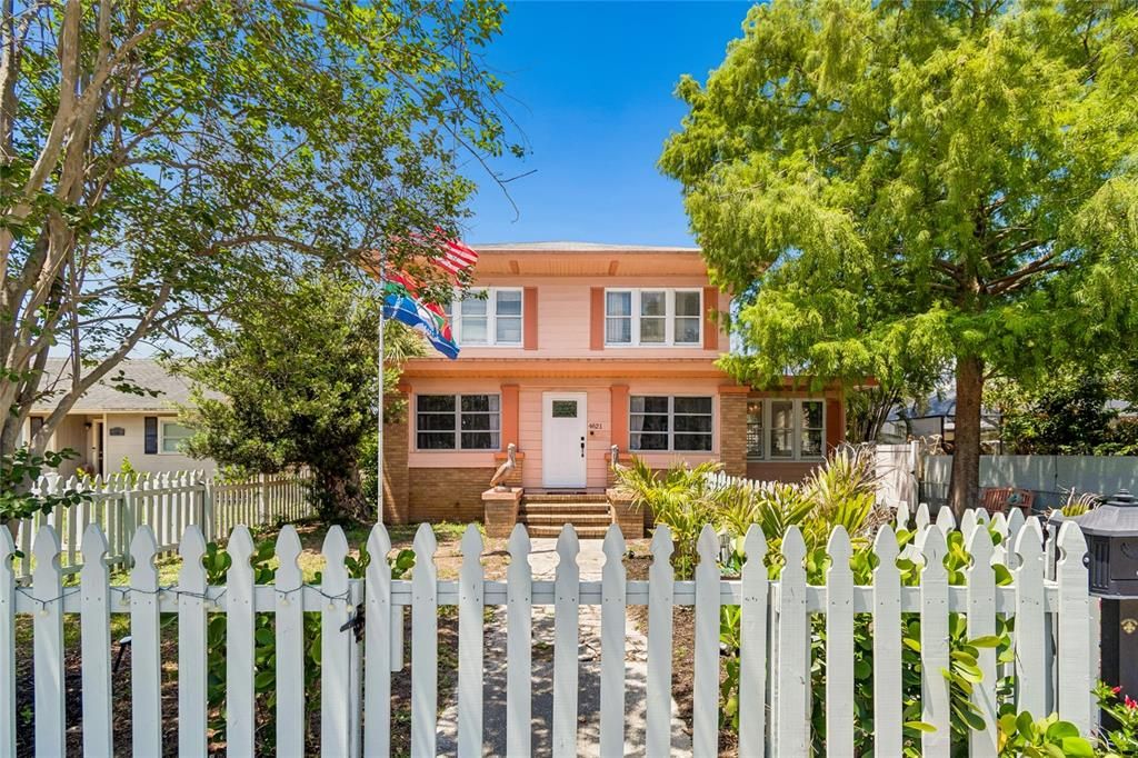 For Sale: $799,990 (4 beds, 1 baths, 1999 Square Feet)