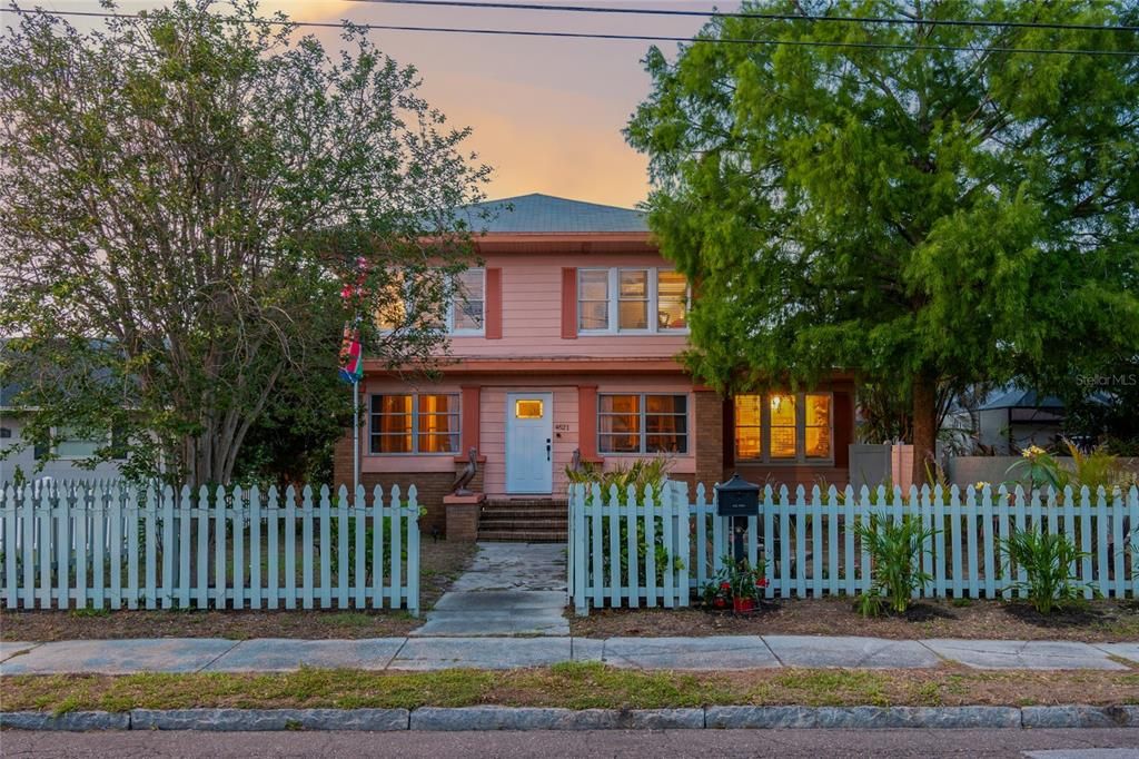 For Sale: $799,990 (4 beds, 1 baths, 1999 Square Feet)