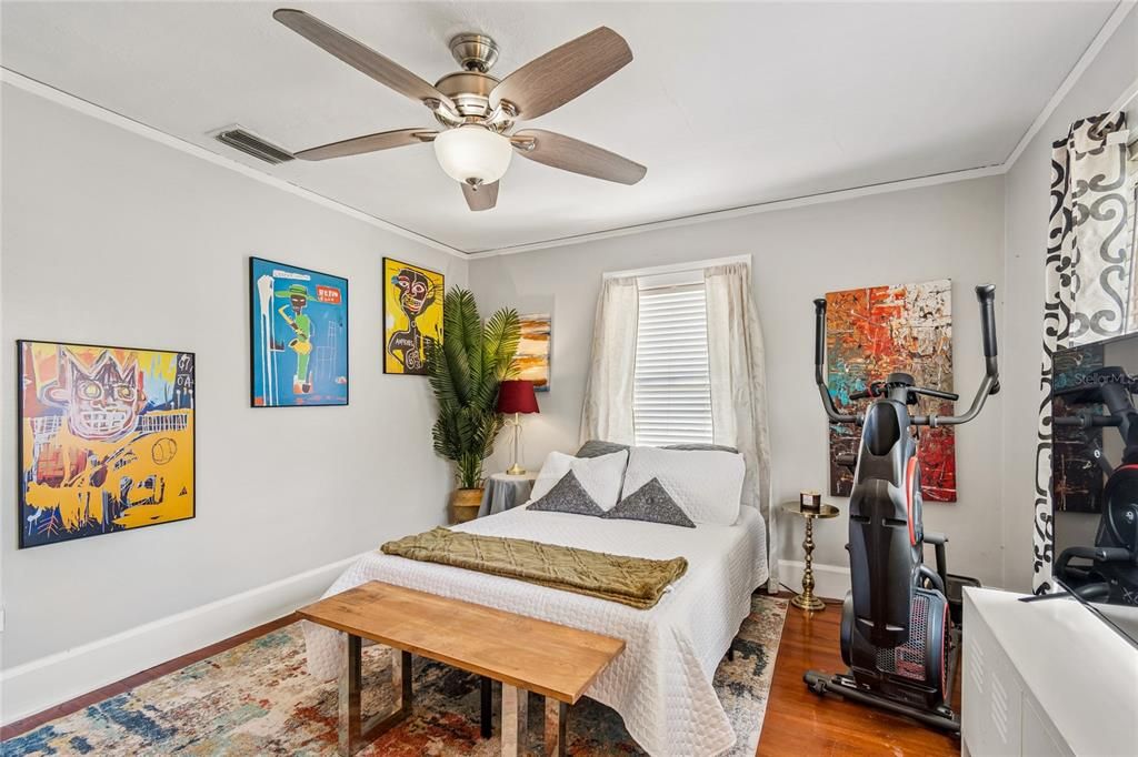 For Sale: $799,990 (4 beds, 1 baths, 1999 Square Feet)