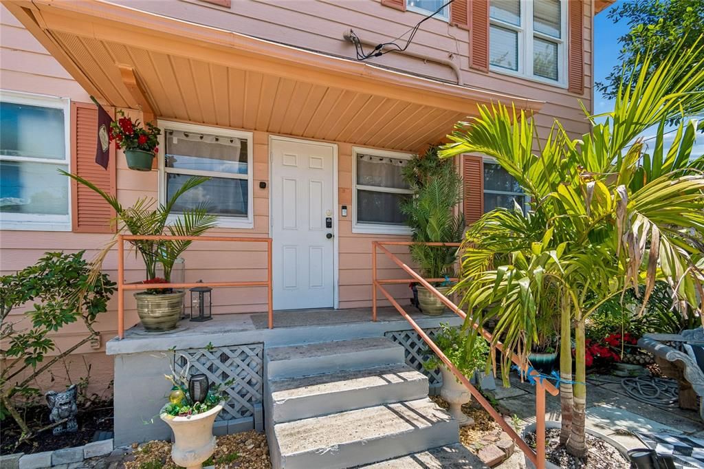 For Sale: $799,990 (4 beds, 1 baths, 1999 Square Feet)