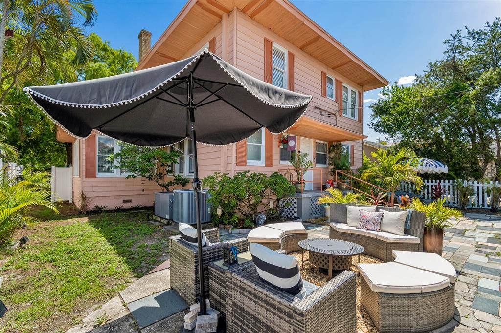 For Sale: $799,990 (4 beds, 1 baths, 1999 Square Feet)