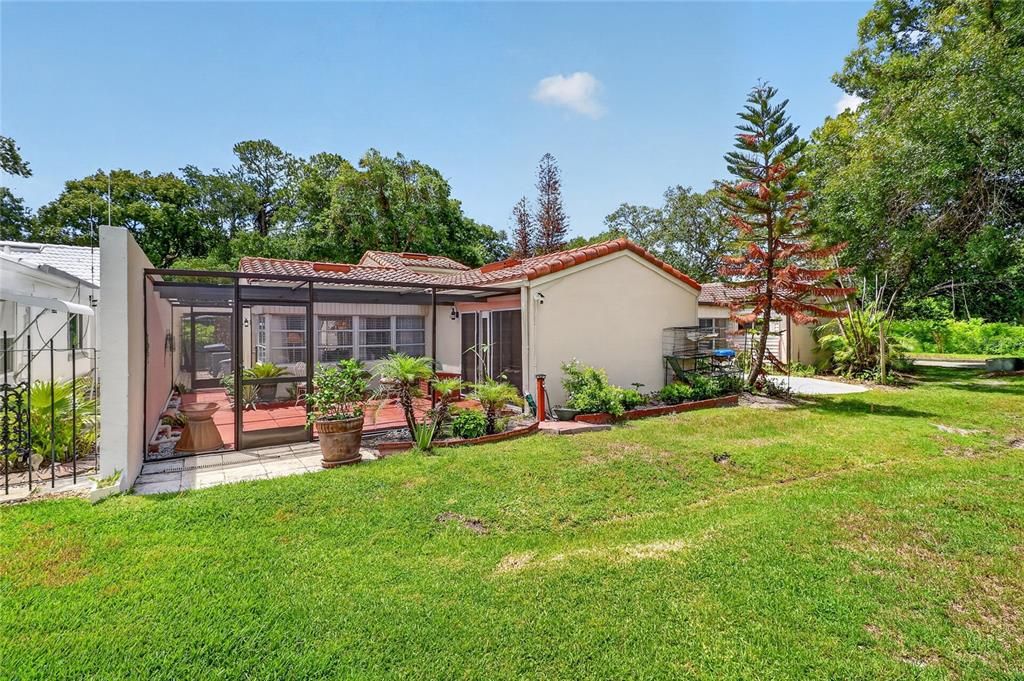 待售: $215,000 (2 贝兹, 2 浴室, 1141 平方英尺)