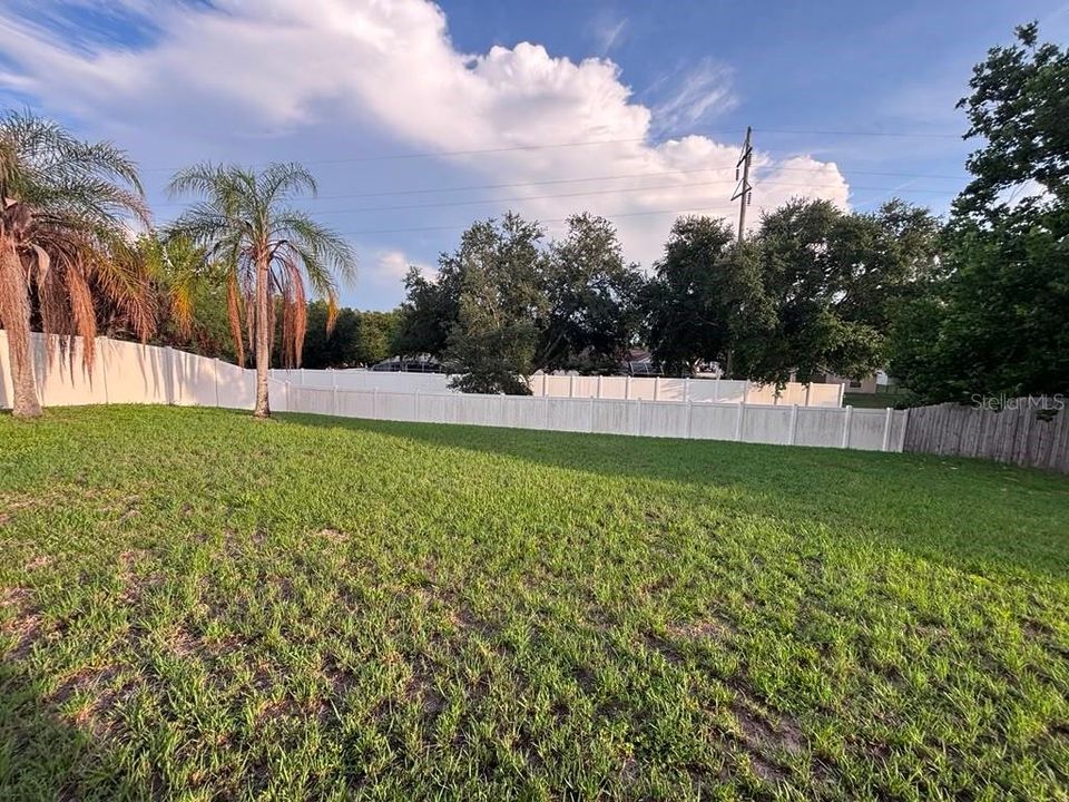 For Rent: $2,475 (3 beds, 2 baths, 1969 Square Feet)