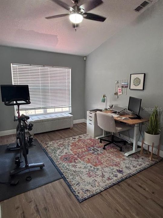 For Rent: $2,475 (3 beds, 2 baths, 1969 Square Feet)
