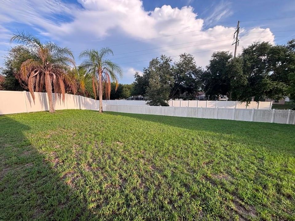 For Rent: $2,475 (3 beds, 2 baths, 1969 Square Feet)