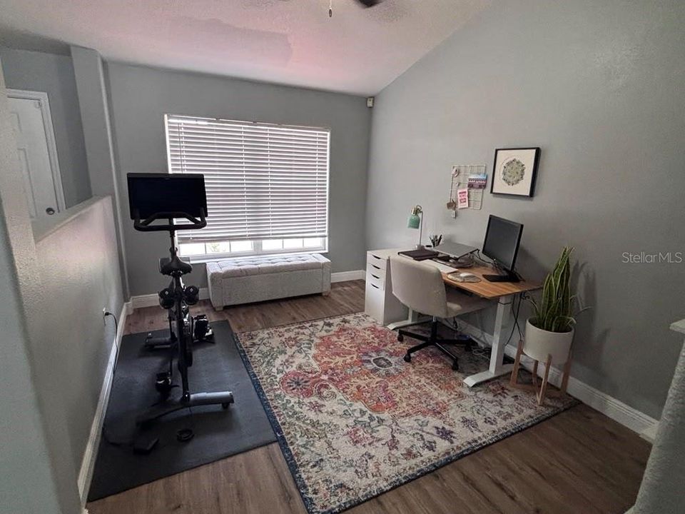 For Rent: $2,475 (3 beds, 2 baths, 1969 Square Feet)
