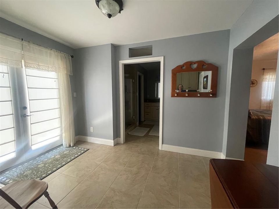 For Rent: $3,200 (3 beds, 2 baths, 1928 Square Feet)