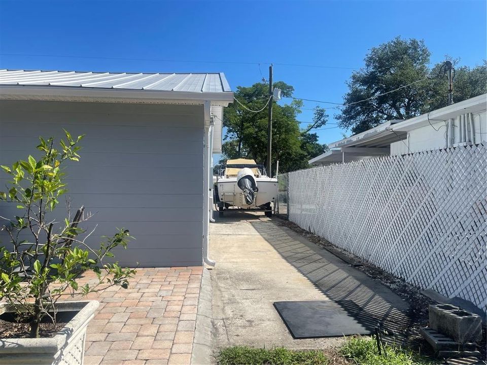 For Rent: $3,200 (3 beds, 2 baths, 1928 Square Feet)