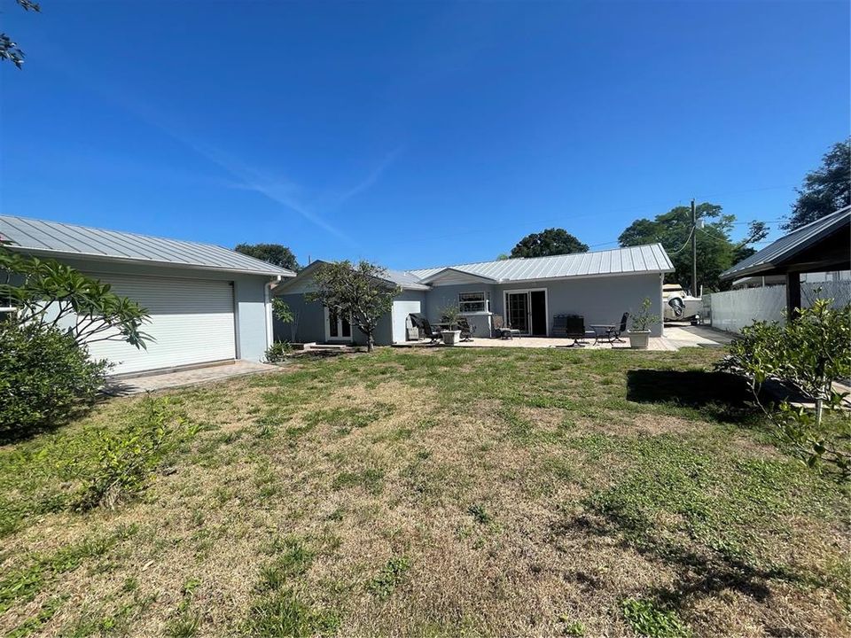 For Rent: $3,200 (3 beds, 2 baths, 1928 Square Feet)