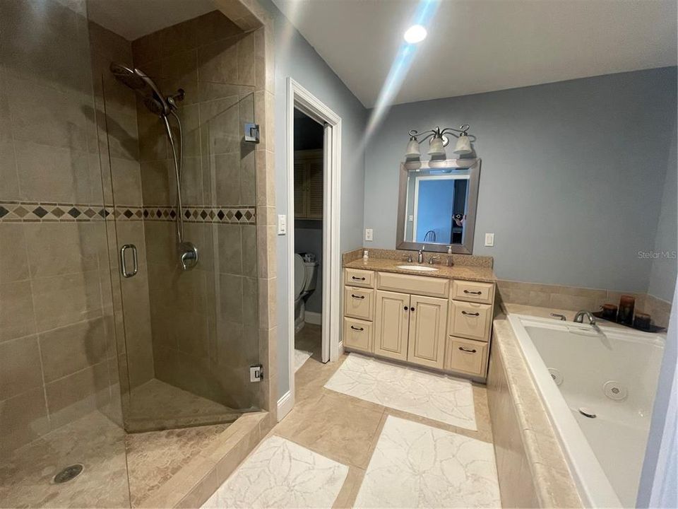 For Rent: $3,200 (3 beds, 2 baths, 1928 Square Feet)