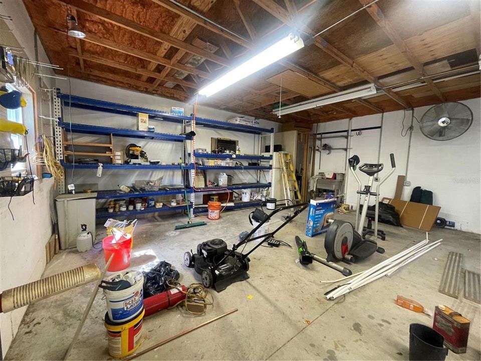 For Rent: $3,200 (3 beds, 2 baths, 1928 Square Feet)