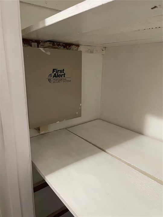 For Rent: $3,200 (3 beds, 2 baths, 1928 Square Feet)