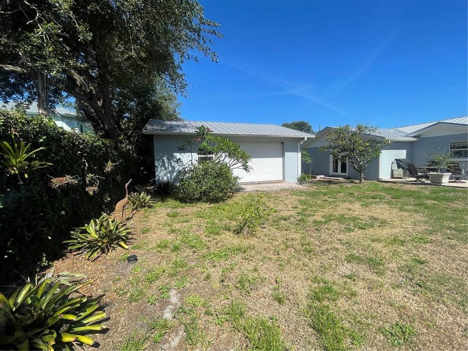For Rent: $3,200 (3 beds, 2 baths, 1928 Square Feet)