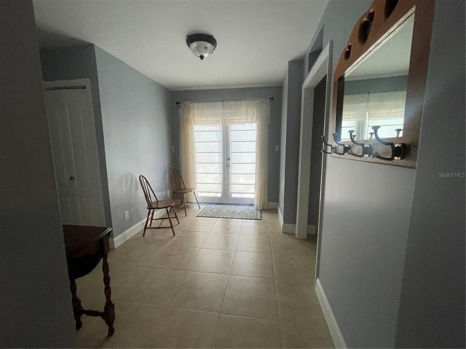 For Rent: $3,200 (3 beds, 2 baths, 1928 Square Feet)