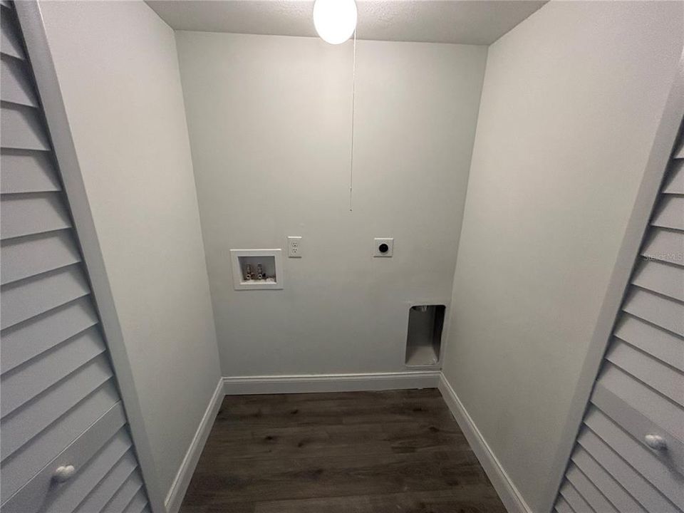 На продажу: $195,900 (3 спален, 2 ванн, 1426 Квадратных фут)