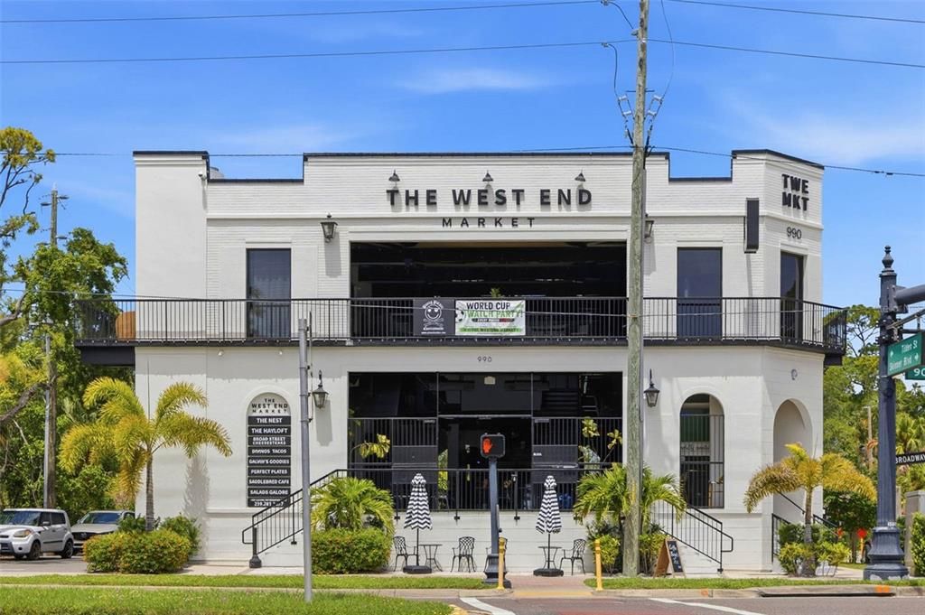 For Sale: $320,000 (2 beds, 2 baths, 1035 Square Feet)