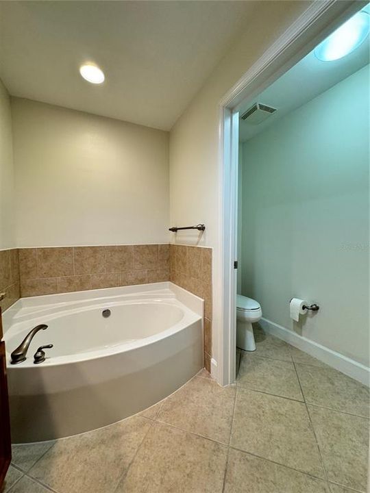 For Rent: $2,000 (2 beds, 2 baths, 1575 Square Feet)