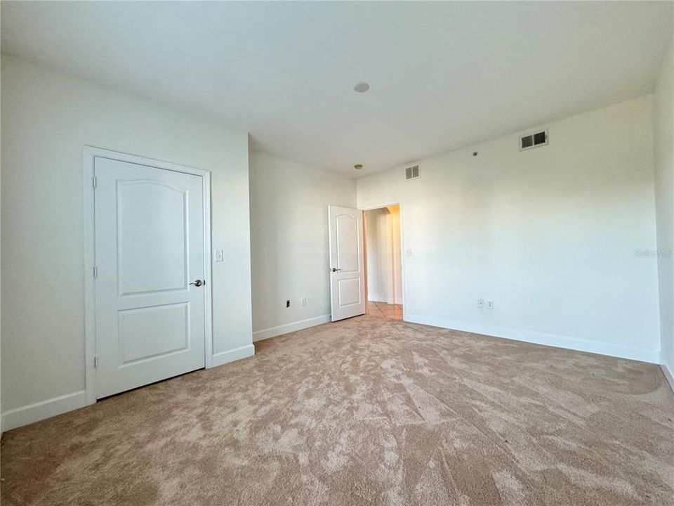 For Rent: $2,000 (2 beds, 2 baths, 1575 Square Feet)