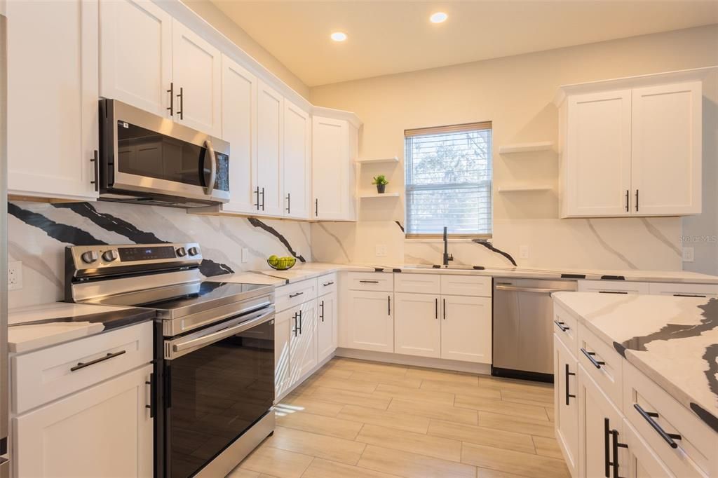 For Rent: $3,000 (3 beds, 2 baths, 1615 Square Feet)