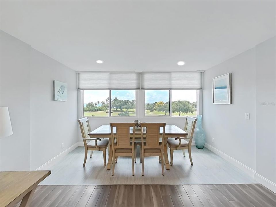 В аренду: $2,300 (2 спален, 2 ванн, 1050 Квадратных фут)