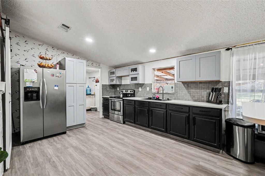For Sale: $465,000 (3 beds, 2 baths, 1248 Square Feet)