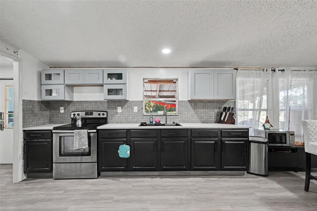 For Sale: $465,000 (3 beds, 2 baths, 1248 Square Feet)