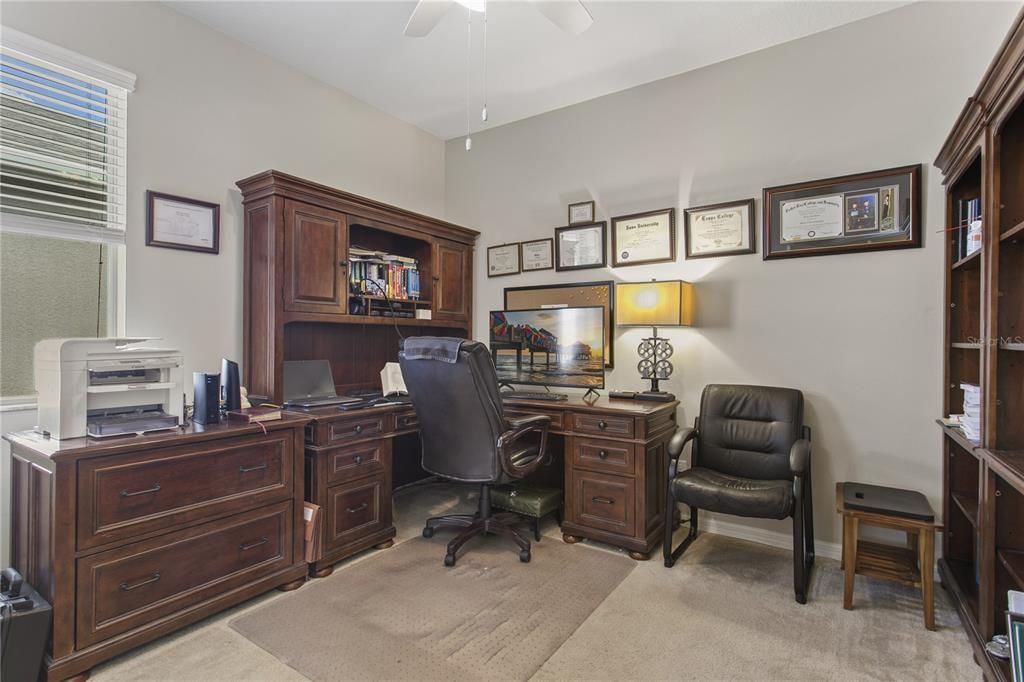 For Sale: $450,000 (3 beds, 2 baths, 1962 Square Feet)