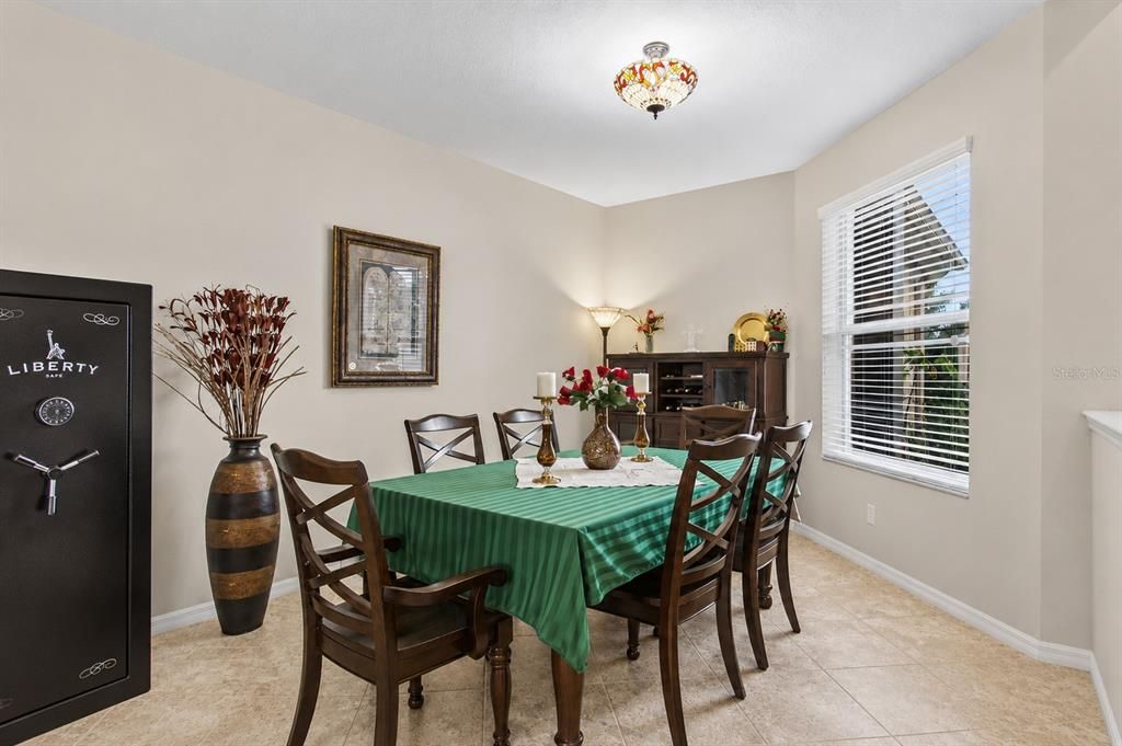 For Sale: $450,000 (3 beds, 2 baths, 1962 Square Feet)