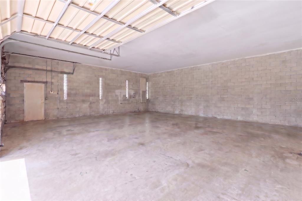 En Venta: $709,000 (4 camas, 3 baños, 3743 Pies cuadrados)