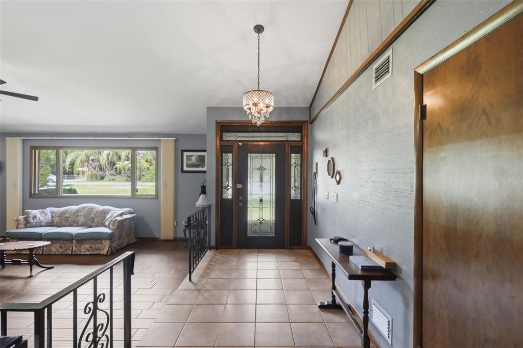 En Venta: $709,000 (4 camas, 3 baños, 3743 Pies cuadrados)